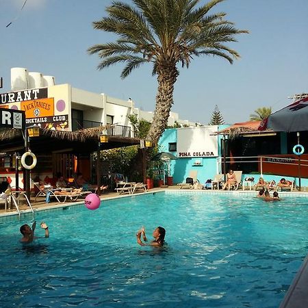 Kkaras Hotel Ayia Napa Bagian luar foto