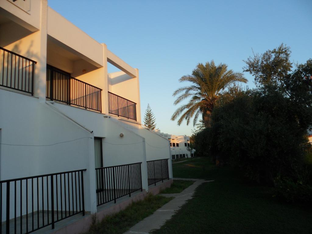 Kkaras Hotel Ayia Napa Bagian luar foto