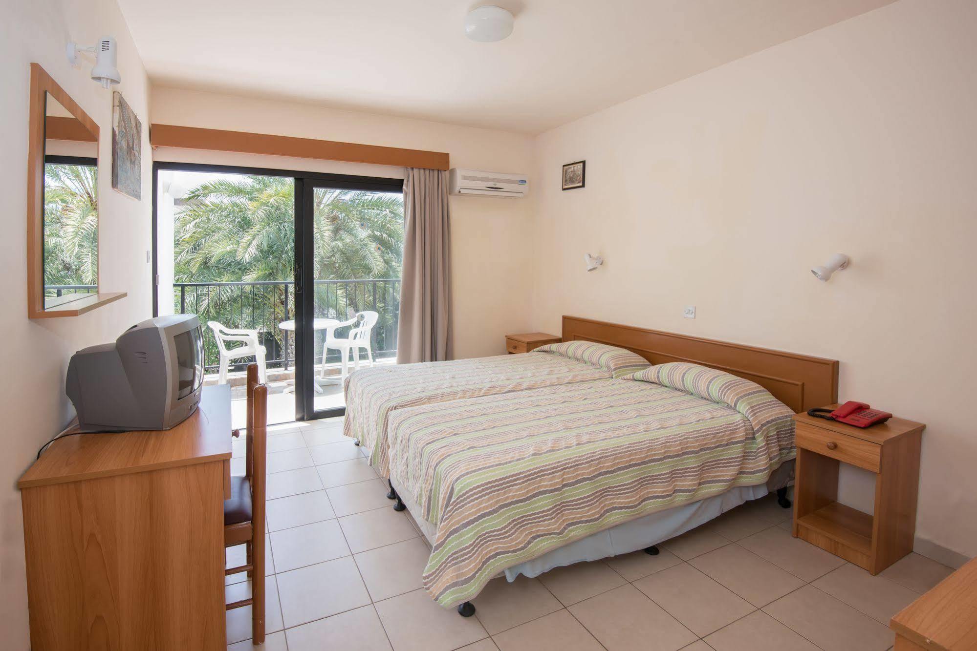 Kkaras Hotel Ayia Napa Bagian luar foto